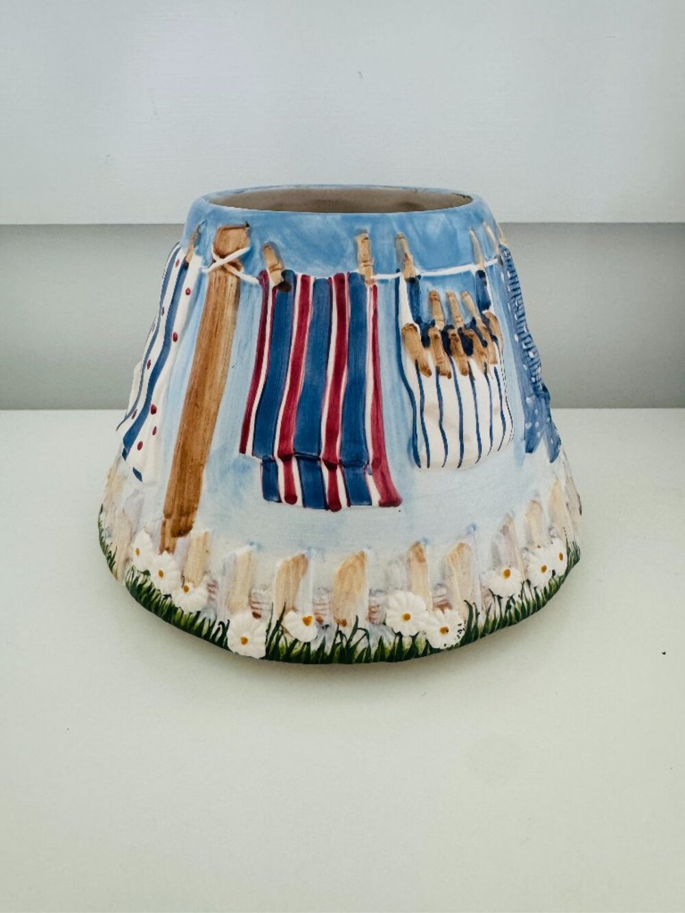 Yankee Candle Ceramic Shade Retired Laundry Day Scenic Clothesline